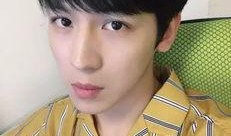 吃瓜网红小哥哥微博号,“瓜王降临！揭秘吃瓜网红小哥哥微博号背后的故事”